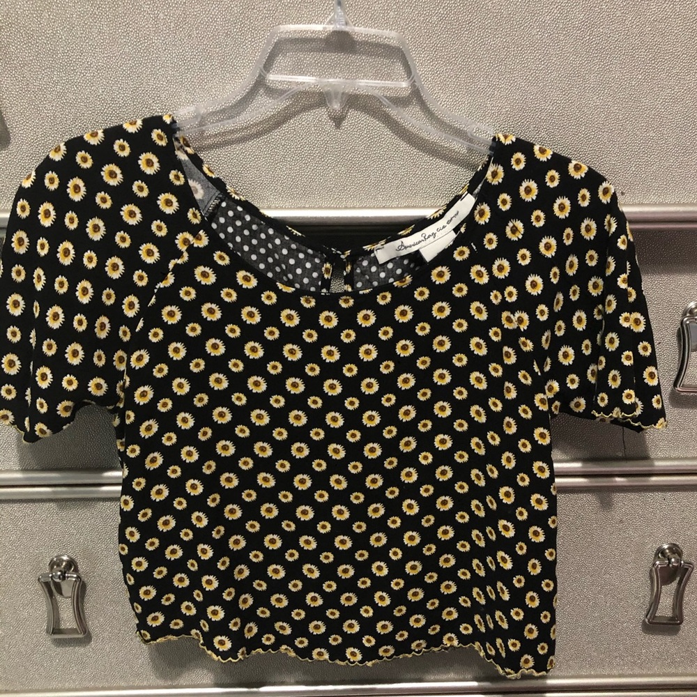 Sunflower American Rag Black Shirt